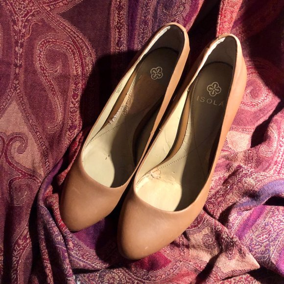 ISOLA ROSALIE PUMP.  Color: Cognac  Sz: 7.5 - Picture 5 of 11